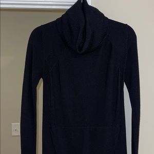 LULULEMON Sweater